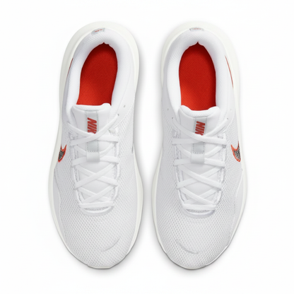 Women's Nike Legend Essential 3 Next Nature Training Size 9.5